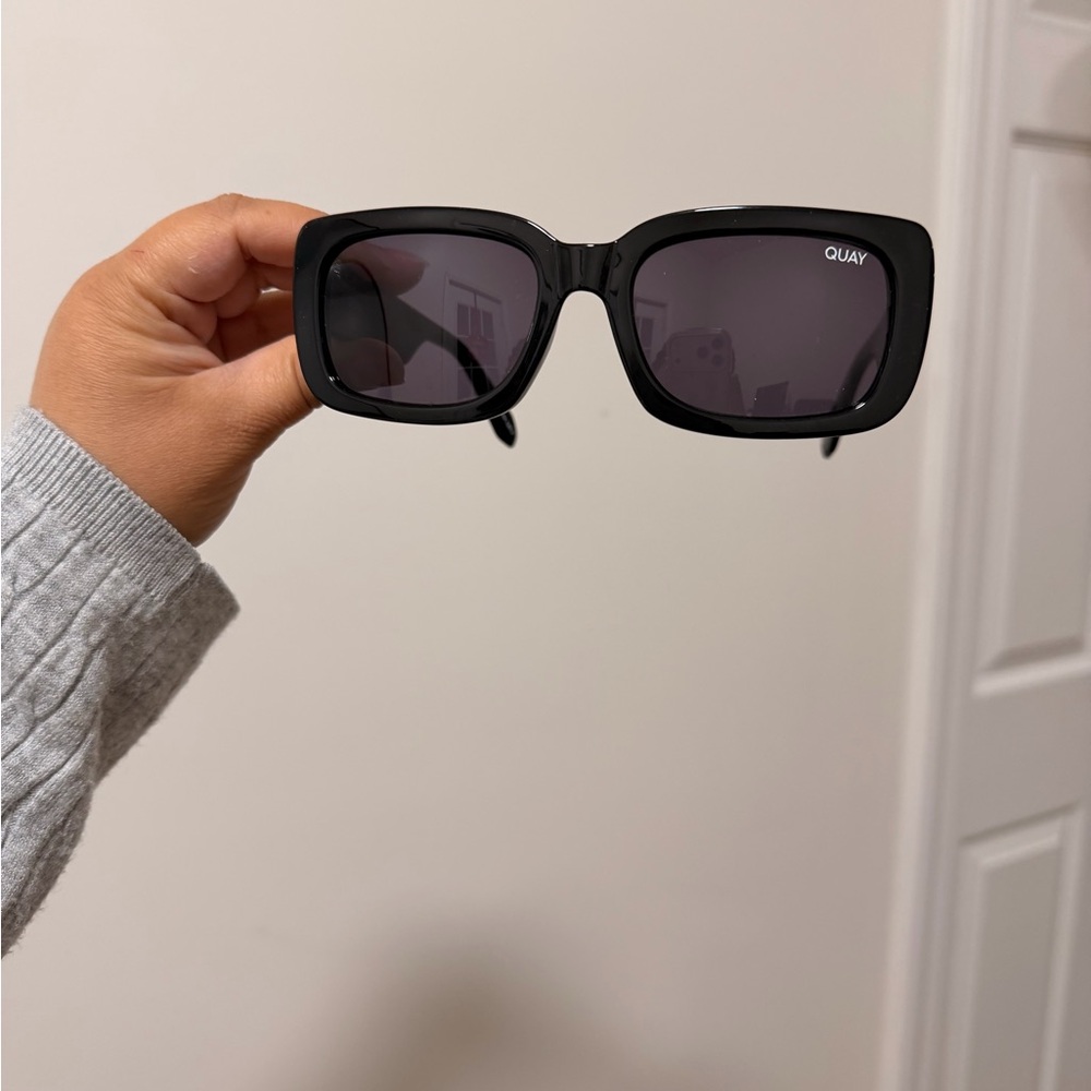 Quay Yada Yada Black Sunglasses